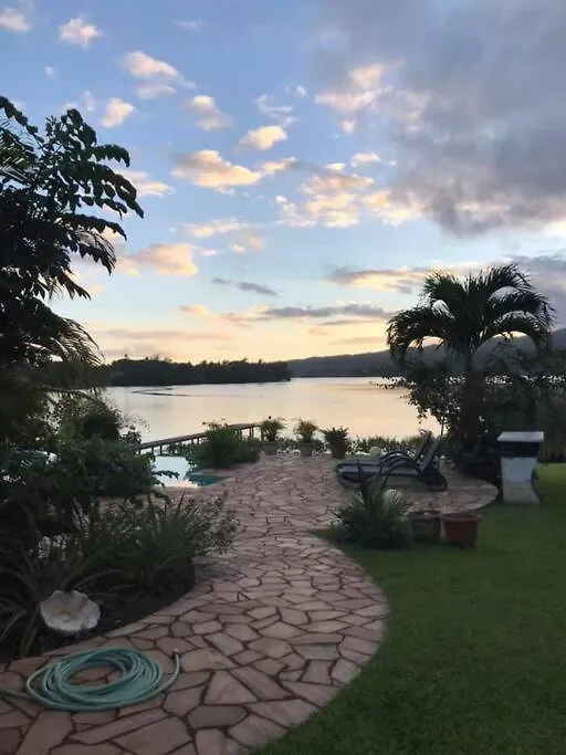 Te Mana Lodge Taravao